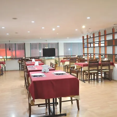 Kosar Hotel 2*